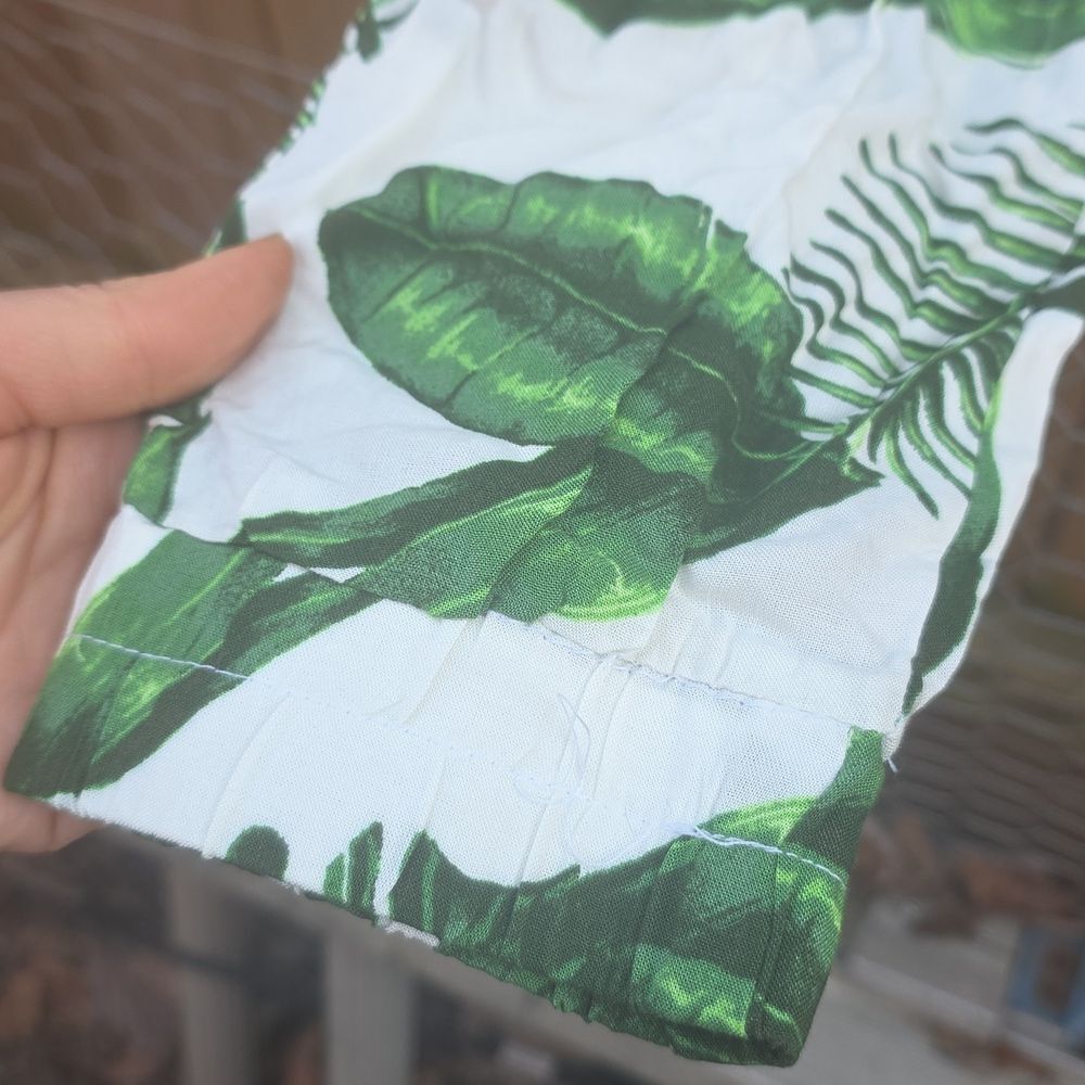 Green Leaf Pattern Pants - Picture 3 of 4